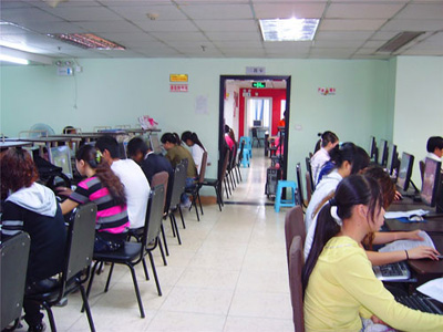 �r����X��Ӗ�WУ